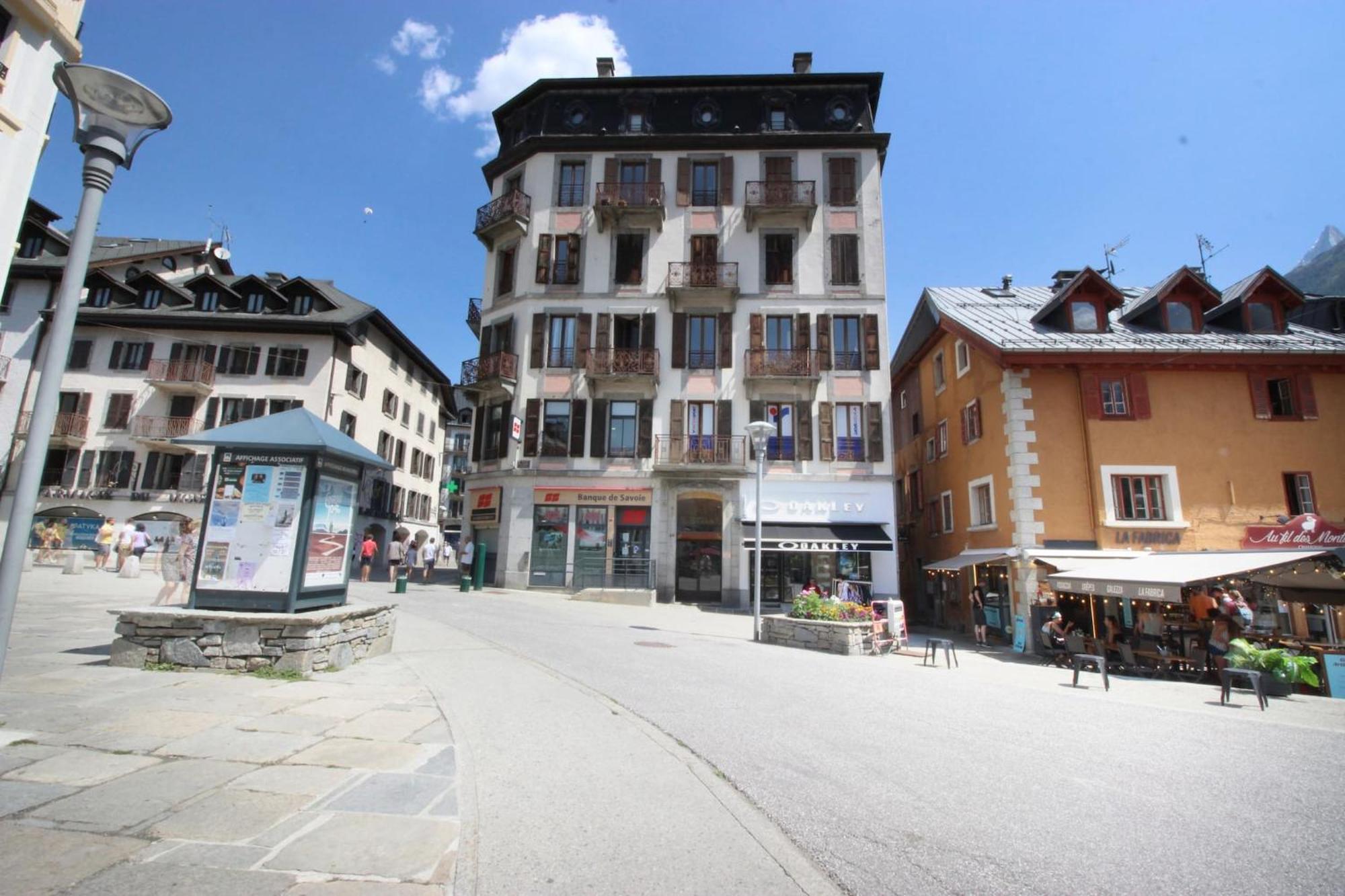 Nook 42 - The Loft - Central 2Br W/ Balcony Views Chamonix Buitenkant foto