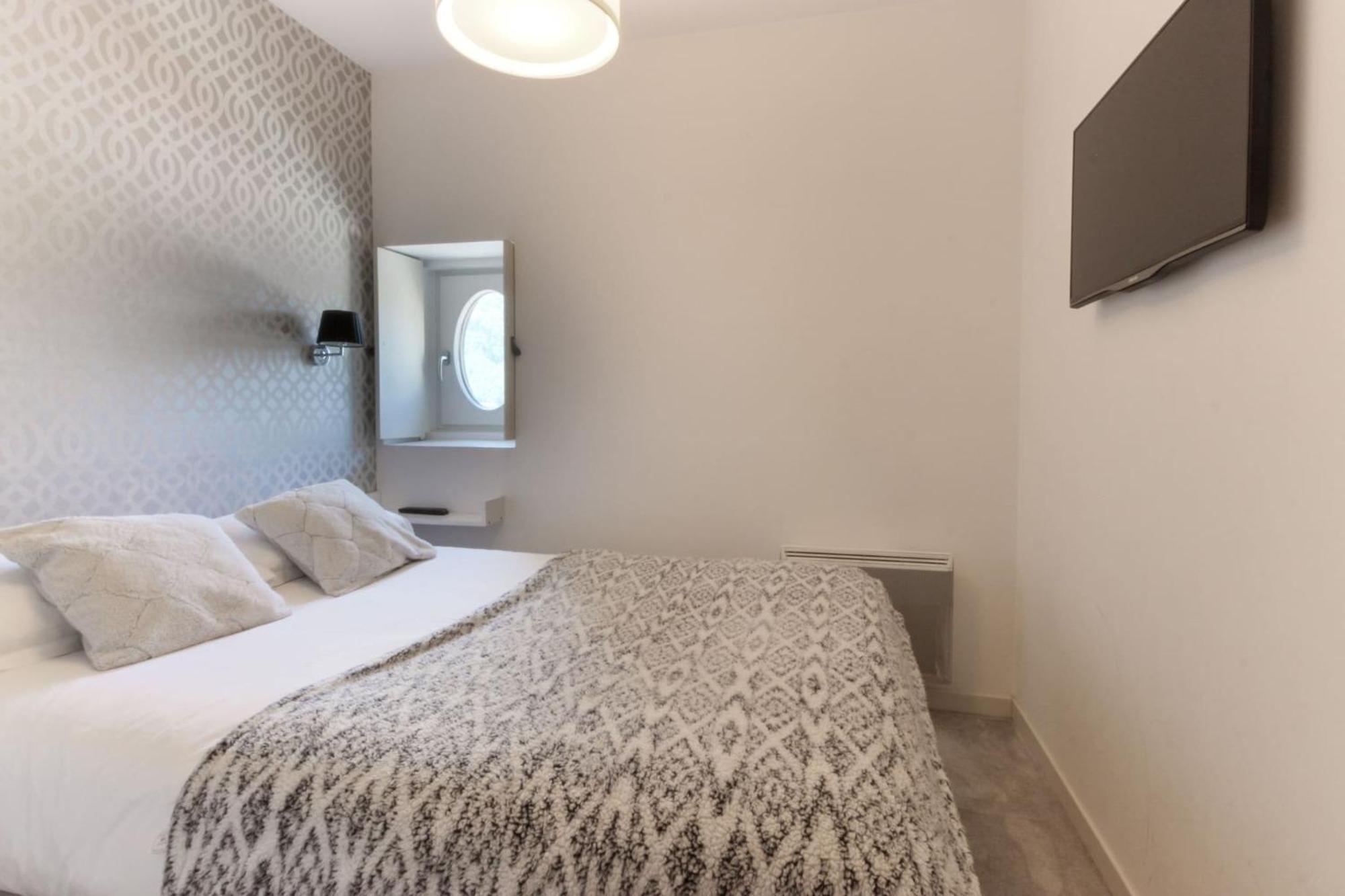 Nook 42 - The Loft - Central 2Br W/ Balcony Views Chamonix Buitenkant foto