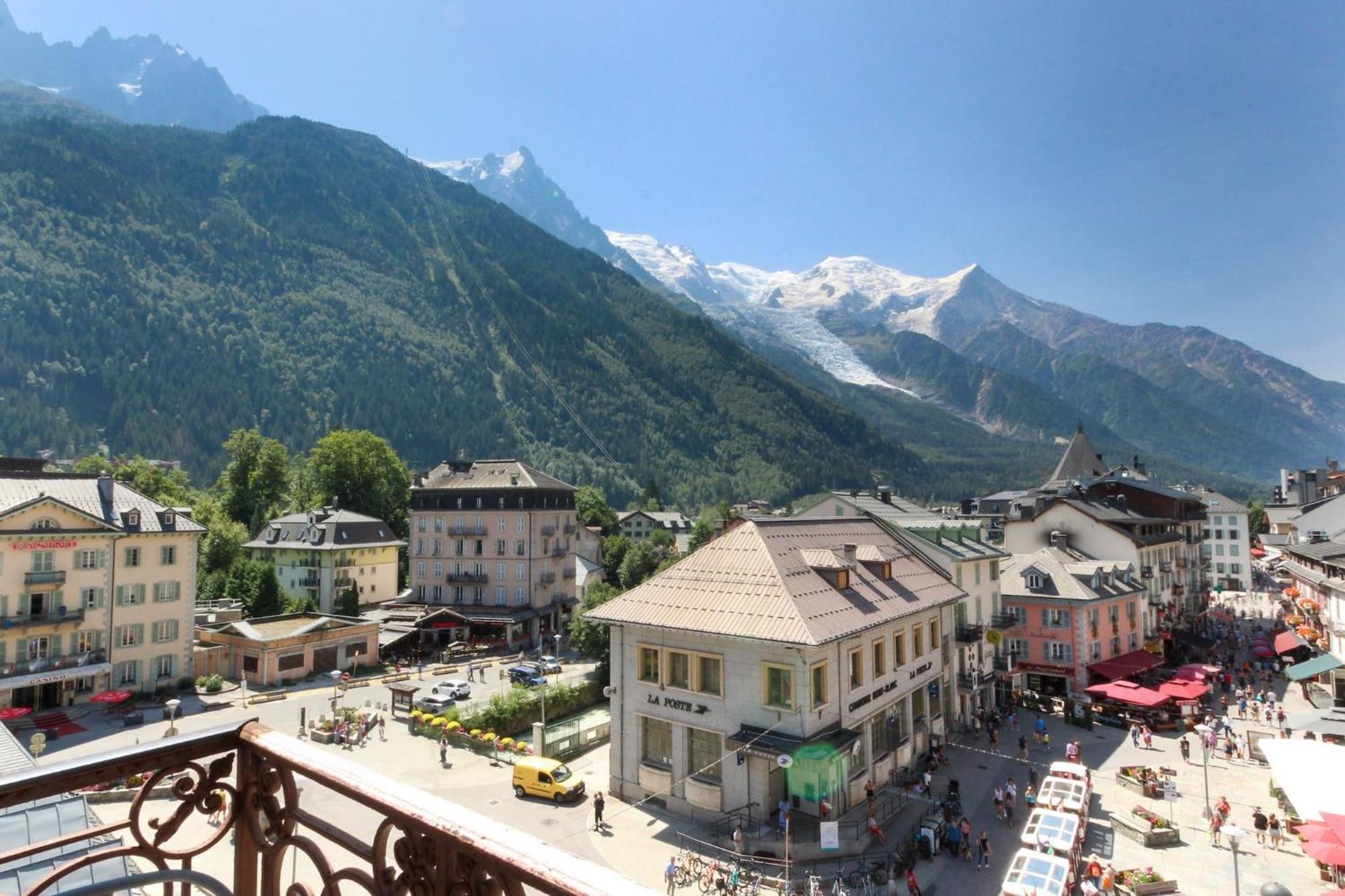 Nook 42 - The Loft - Central 2Br W/ Balcony Views Chamonix Buitenkant foto
