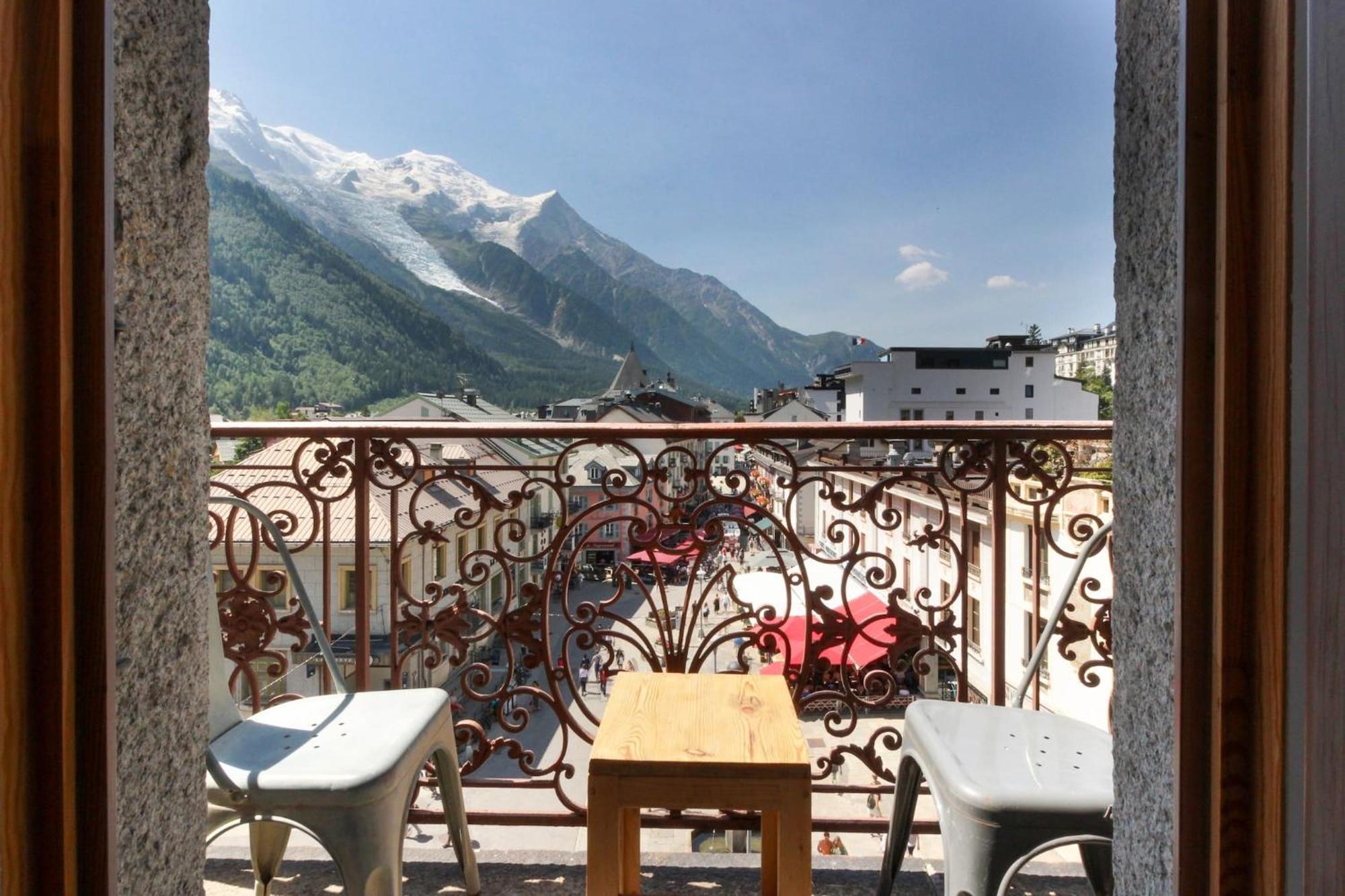 Nook 42 - The Loft - Central 2Br W/ Balcony Views Chamonix Buitenkant foto